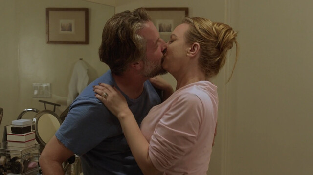 Wendi McLendon-Covey sexy – Blush (Imaginary Order) (2019)