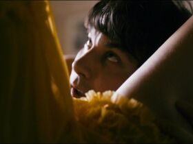 Marie Leuenberger sexy – Die göttliche Ordnung (2017)