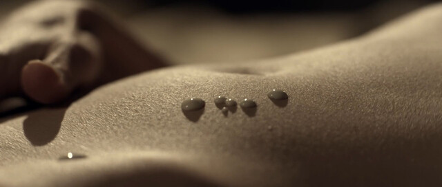 Carolina Clemente nude – Dentro (2018)