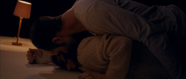 Carolina Clemente sexy – Eslabón (2012)