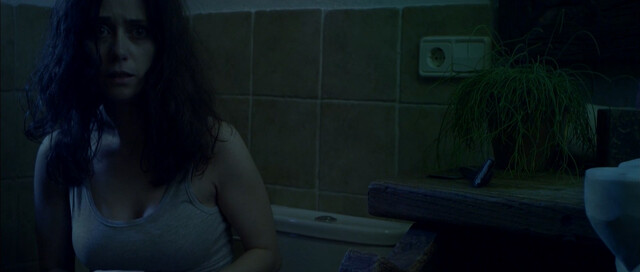 Carolina Clemente sexy – Eslabón (2012)