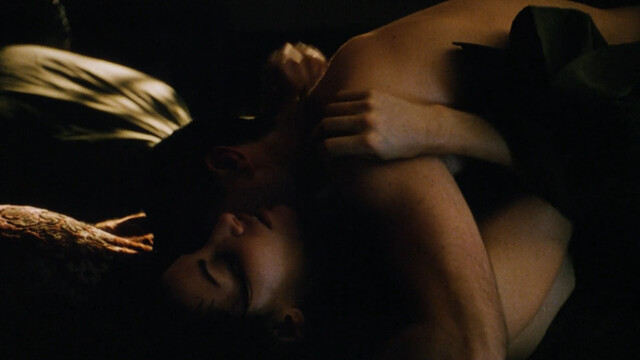 Gina Gershon sexy – Black and White (1999)