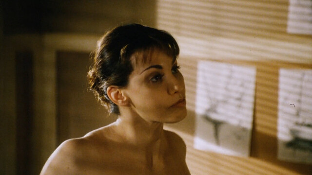 Gina Gershon sexy – Black and White (1999)