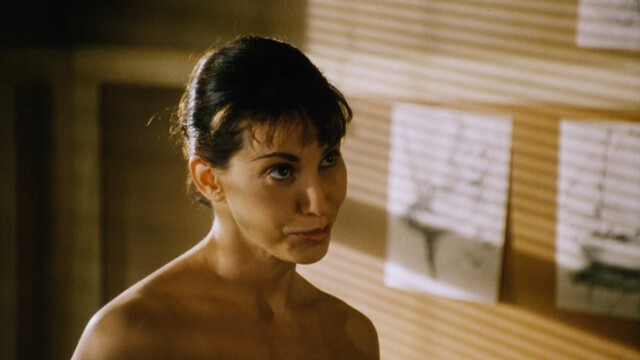 Gina Gershon sexy – Black and White (1999)