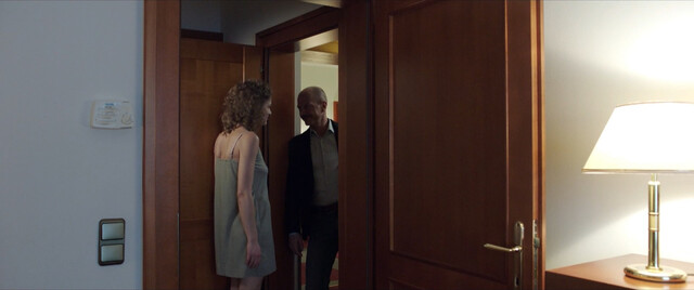 Rita Radinger sexy – Taktik (2022)