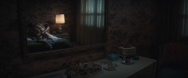 Natalie Portman sexy – Lady in the Lake s01e02 (2024)