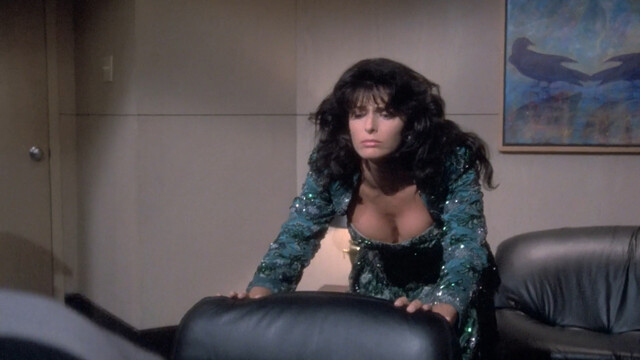 Joan Severance sexy – No Holds Barred (1989)