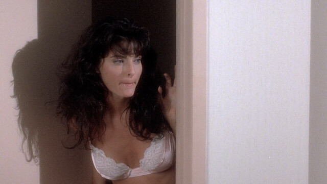 Joan Severance sexy – No Holds Barred (1989)