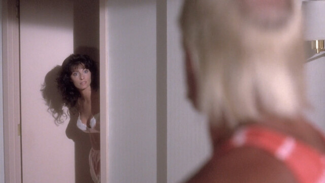 Joan Severance sexy – No Holds Barred (1989)