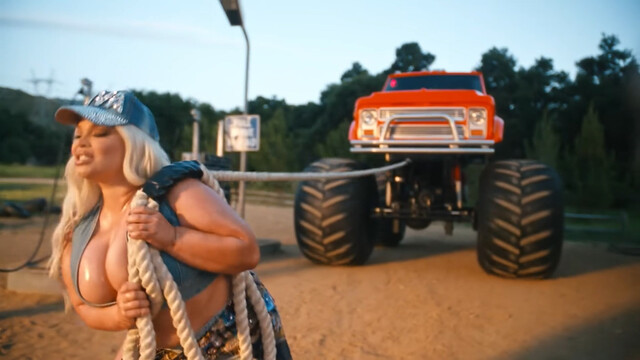 Katy Perry sexy – Woman’s World (2024)