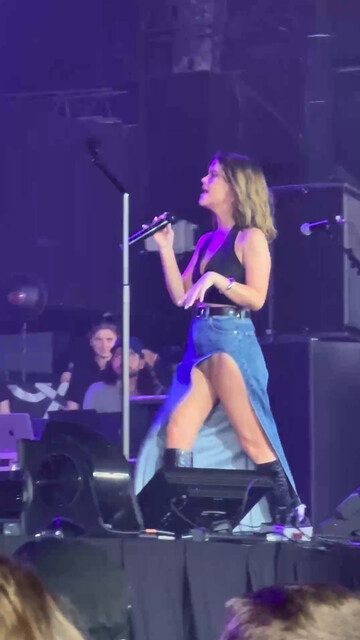 Maren Morris nude – Willie Nelson's 4th of July Picnic (2024)