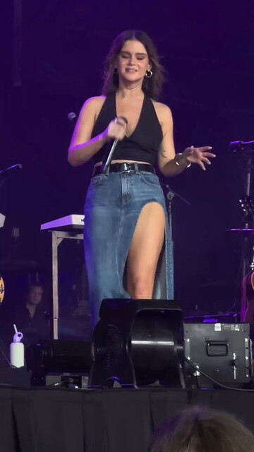 Maren Morris nude – Willie Nelson's 4th of July Picnic (2024)