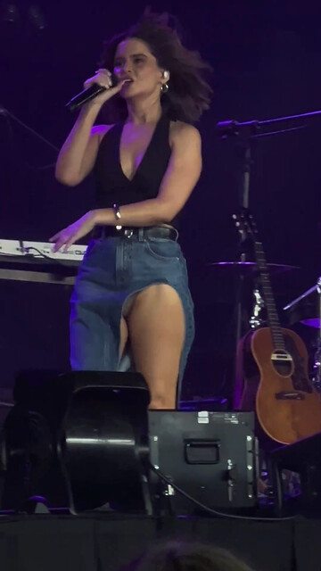 Maren Morris nude – Willie Nelson's 4th of July Picnic (2024)