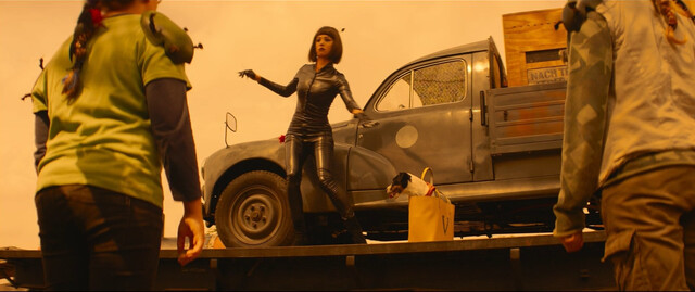 Aylin Tezel sexy – Liliane Susewind - Ein tierisches Abenteuer (2018)