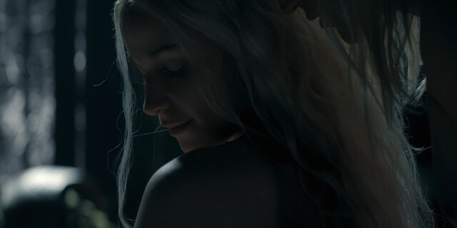 Emeline Lambert sexy – House of the Dragon s02e05 (2024)
