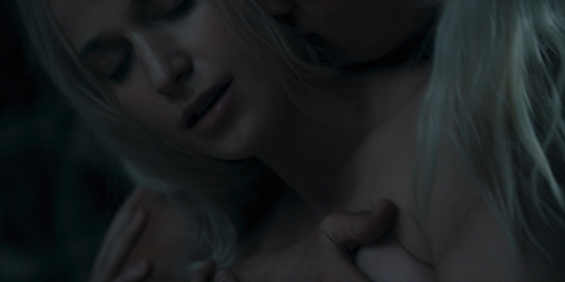 Emeline Lambert sexy – House of the Dragon s02e05 (2024)
