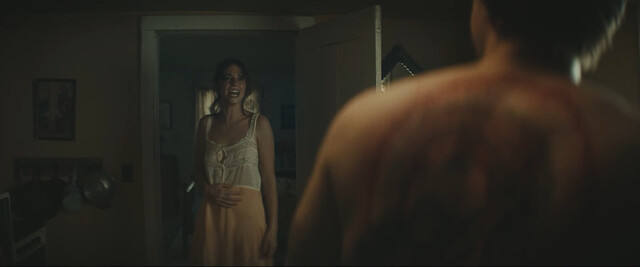 Maya Hawke sexy – Wildcat (2024)