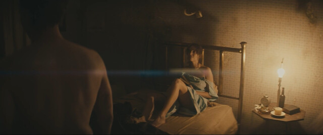 Maya Hawke sexy – Wildcat (2024)