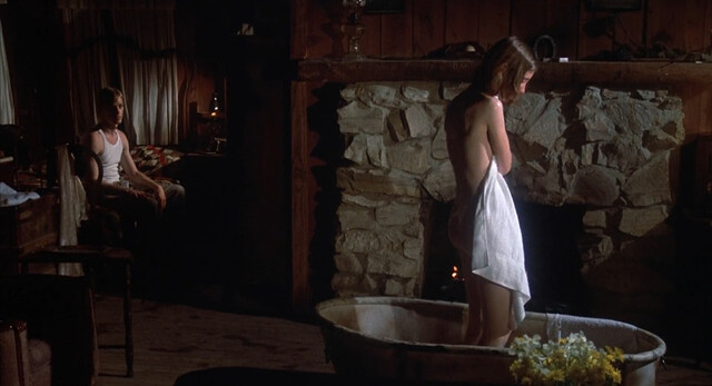 Shelley Duvall nude – Thieves Like Us (1974)