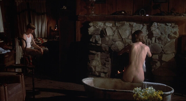 Shelley Duvall nude – Thieves Like Us (1974)