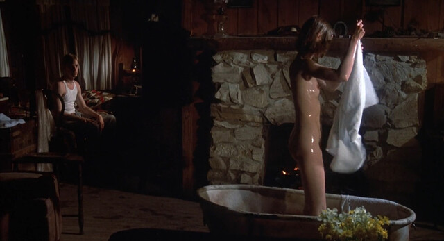 Shelley Duvall nude – Thieves Like Us (1974)