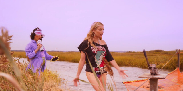 Emma Roberts sexy – Space Cadet (2024)
