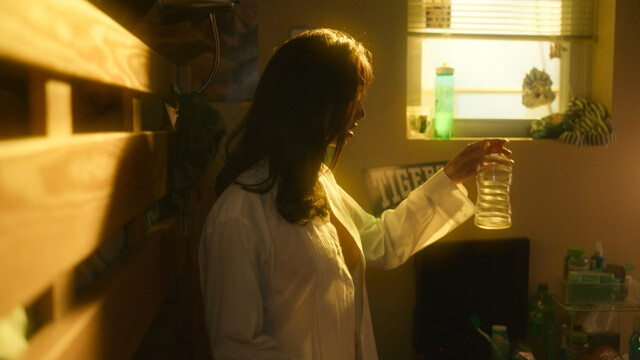 Martine Gutierrez sexy – Fantasmas s01e02 (2024)