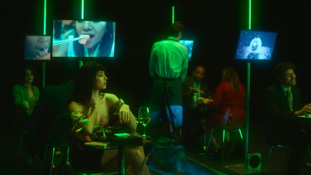 Martine Gutierrez sexy – Fantasmas s01e02 (2024)