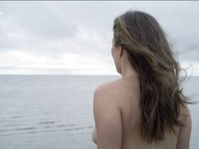 Patricia Aulitzky nude – Engel unter Wasser (2014)