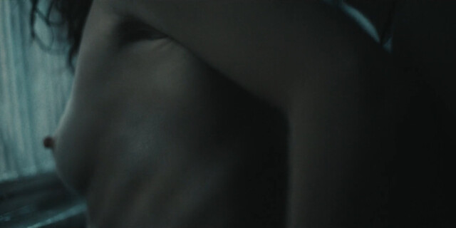 Alli Willow nude – The Game That Changed History (O Jogo que Mudou a História) s01e06-07 (2024)