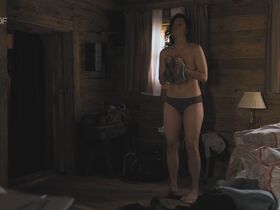 Maxine Kazis sexy – Der Bergdoktor s16e02 (2022)