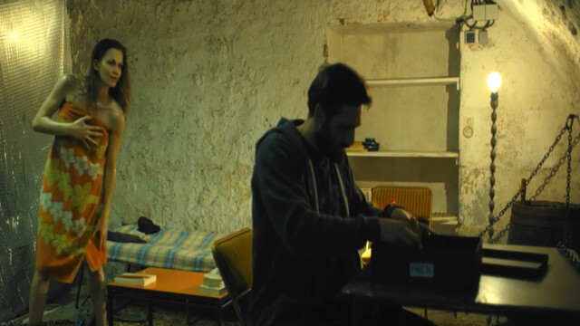 Margot Bancilhon nude – Trauma s01 (2019)
