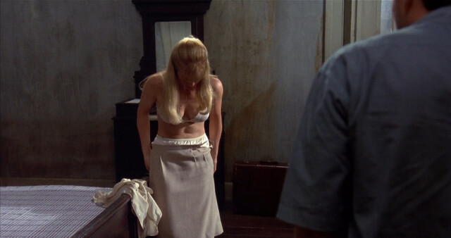Robin Tunney sexy – Julian Po (1997)