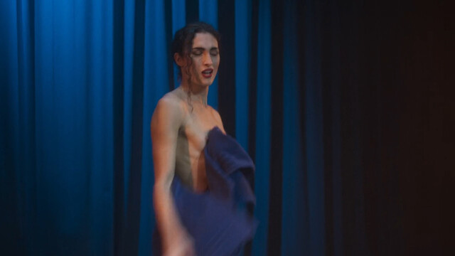 Mina Serrano nude – Cris Miró (She) (Cris Miró (Ella)) s01e01 (2024)