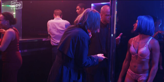 Natascha Waage sexy – Dunkelstadt s01e04 (2020)