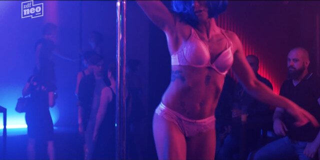 Natascha Waage sexy – Dunkelstadt s01e04 (2020)