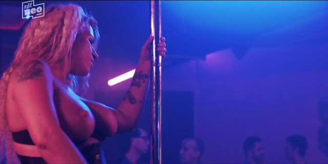Natascha Waage sexy – Dunkelstadt s01e04 (2020)