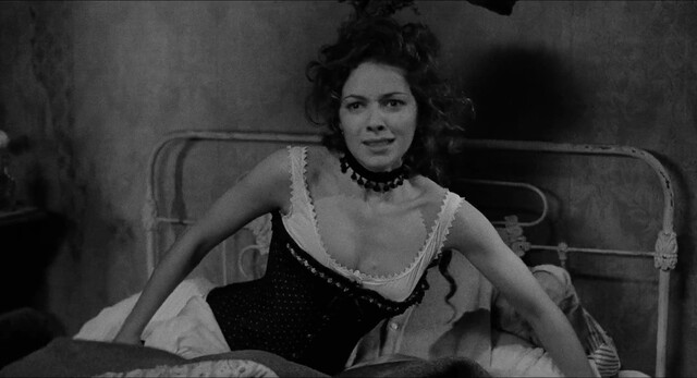 Michelle Thrush nude – Dead Man (1995)