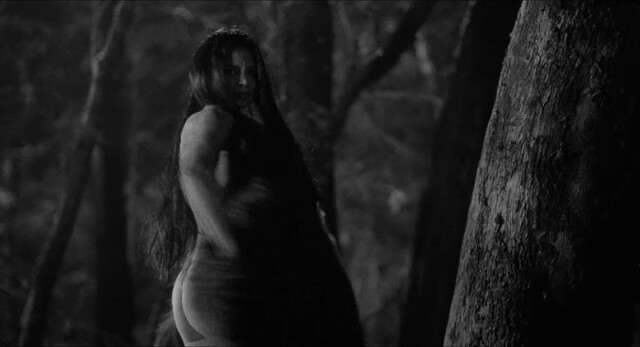 Michelle Thrush nude – Dead Man (1995)