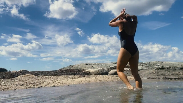 Isabella Tagliati sexy – Happy Birthday (2021)