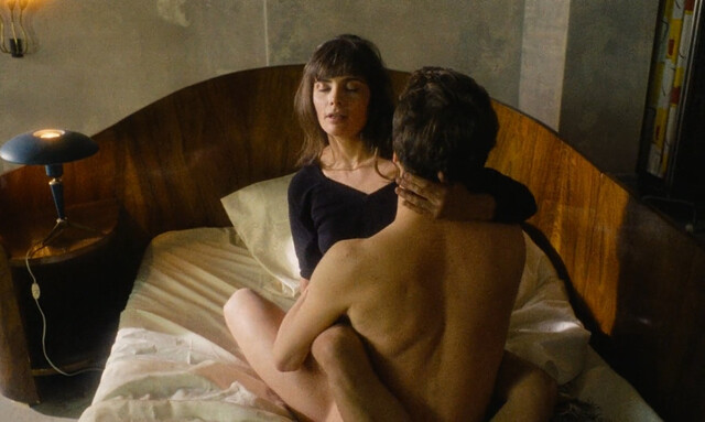 Marie Trintignant nude – Wings of Fame (1990)