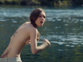 Josephin Busch nude – Winnetous Weiber (2014)