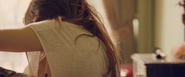 María Valverde sexy – It's Now or Never (Ahora o nunca) (2015)