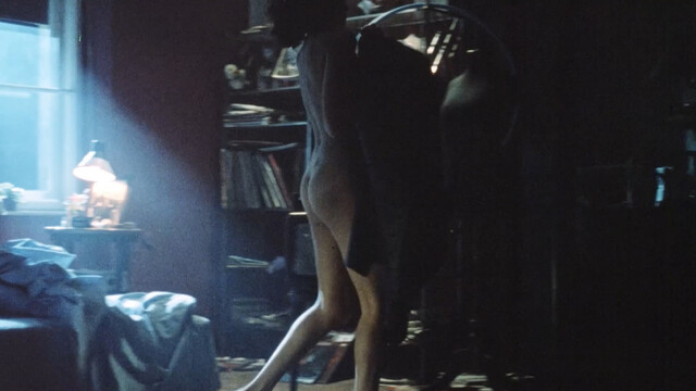 Tahnee Welch nude – Der Joker (1986)