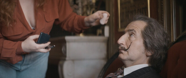 Angélique Pleau sexy – Daaaaaalí! (2023)