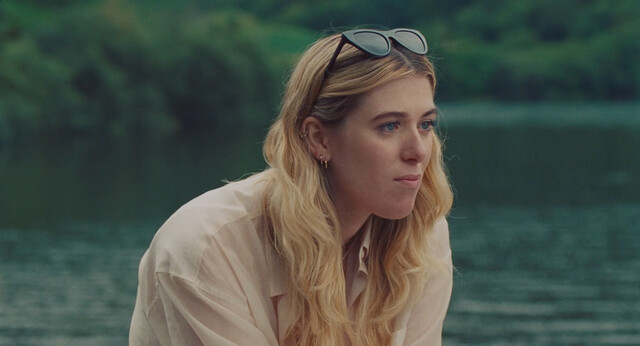 Honor Swinton Byrne sexy – She Always Wins (2022)