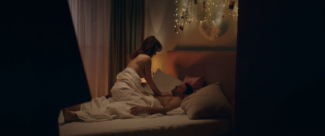 Alma Hasun sexy – Hades - Eine (fast) wahre Geschichte aus der Unterwelt (2023)