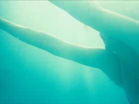 Annette Bening sexy – Poolman (2023)