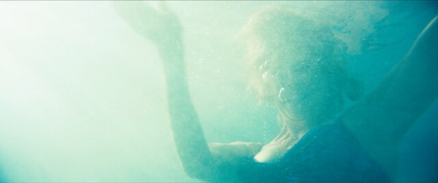 Annette Bening sexy – Poolman (2023)