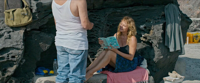 Emma Suárez sexy – Window to the Sea (Una ventana al mar) (2019)